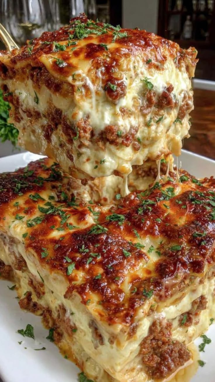 Lasanha à bolonhesa gratinada com queijo